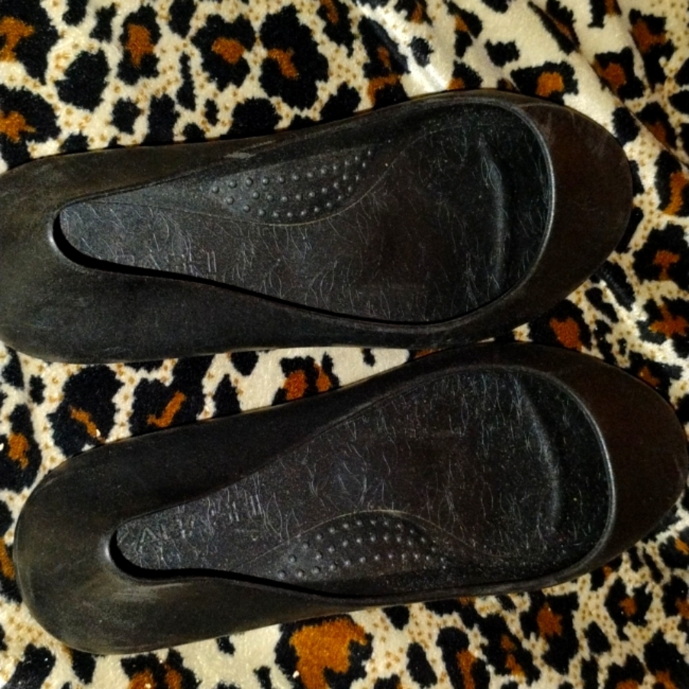 OKABASHI Women's Georgia Soft Black Jelly Ballet Flats